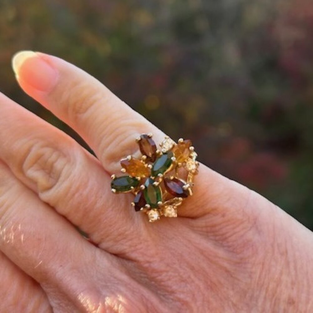 8KT HGE Classic Cluster Rhinestone Gold Cocktail RING